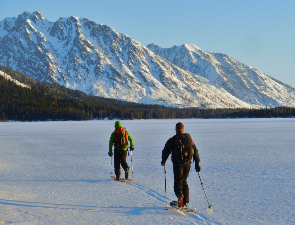 Jon and Phil make there way across Leigh Lake.