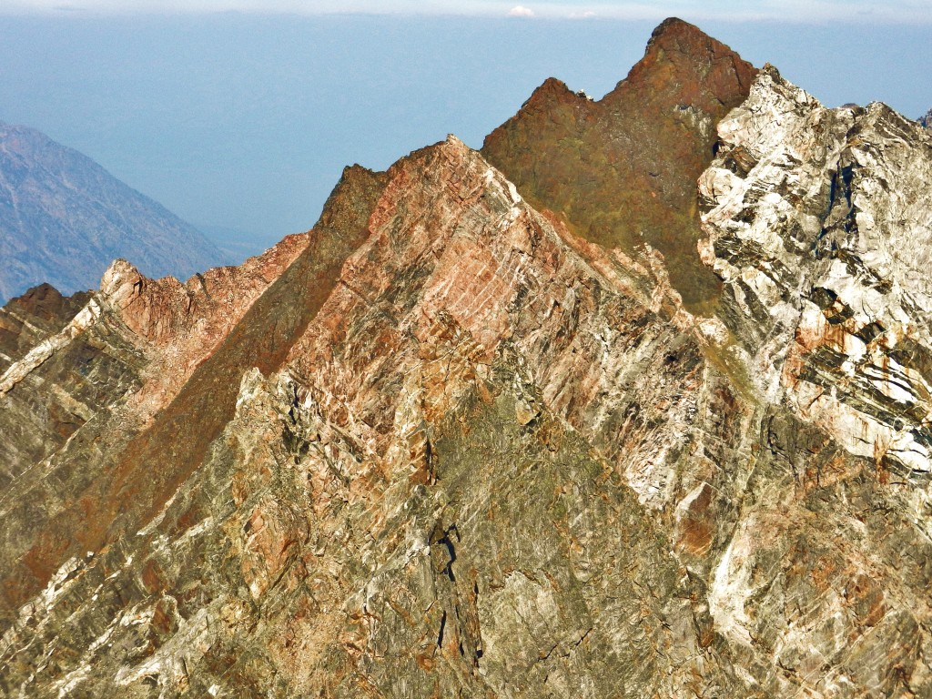 The Black Dike slices through the ridge